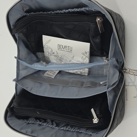 Black Checkered Toiletry Bag With Multiple Compartments - Picture 8 of 16